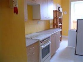 5 bedroom Flat to rent